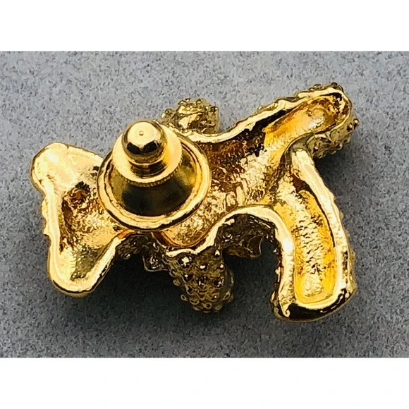 Vintage Gold Tone Brooch Pin Lot of 5 Butterfly Leaf Strawberry Teddy Bear Fan - Picture 3 of 12